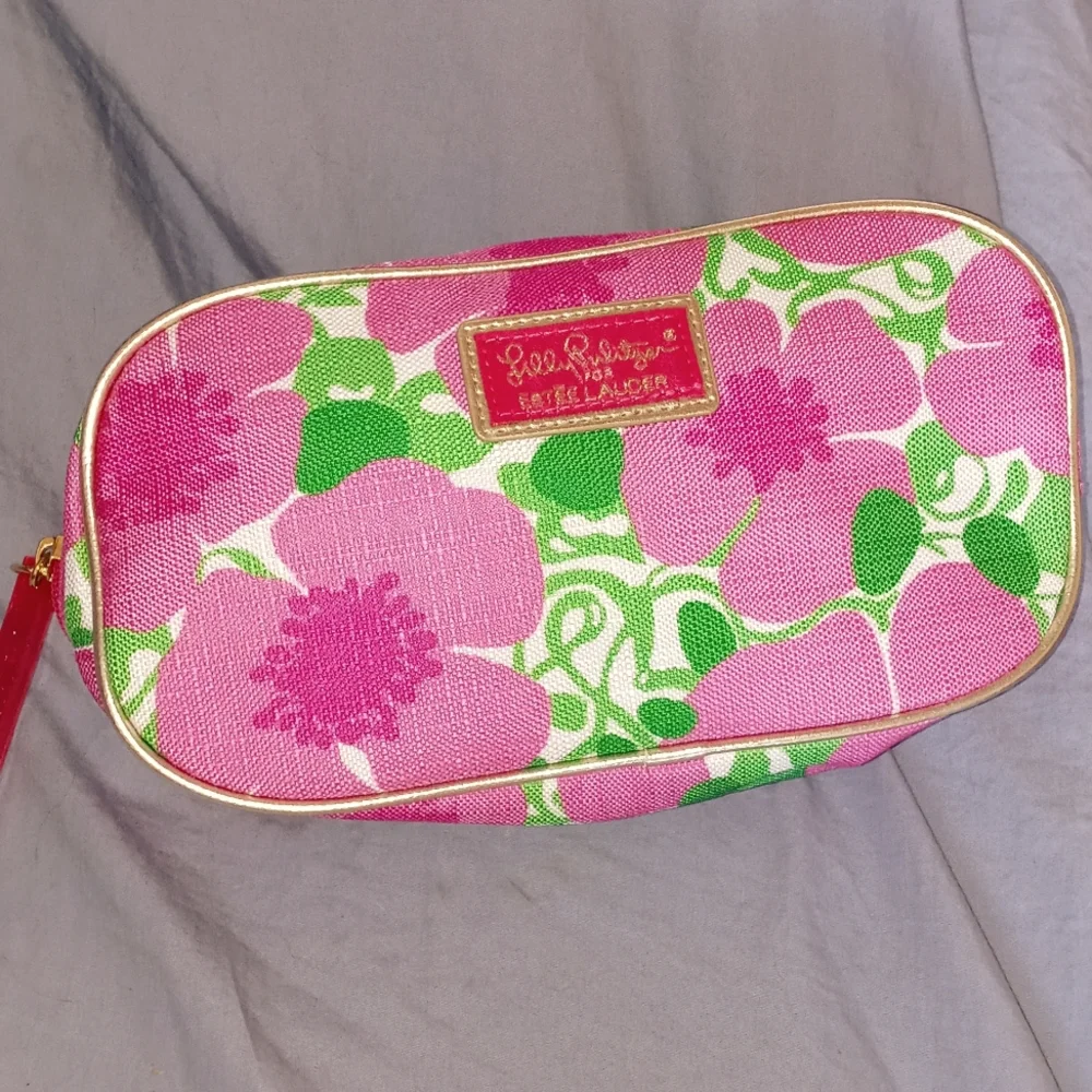 Estée Lauder zip mini bag